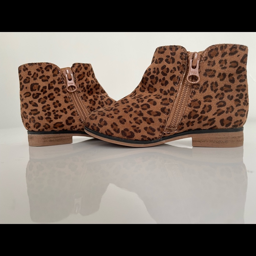 Size 8 Toddler cheetah print bootie